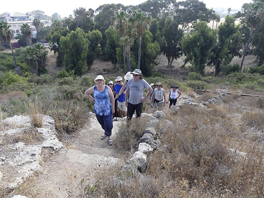 טיול  מועדון נופית לחוף הכרמל 24.6.16. מדריך גלי נחום