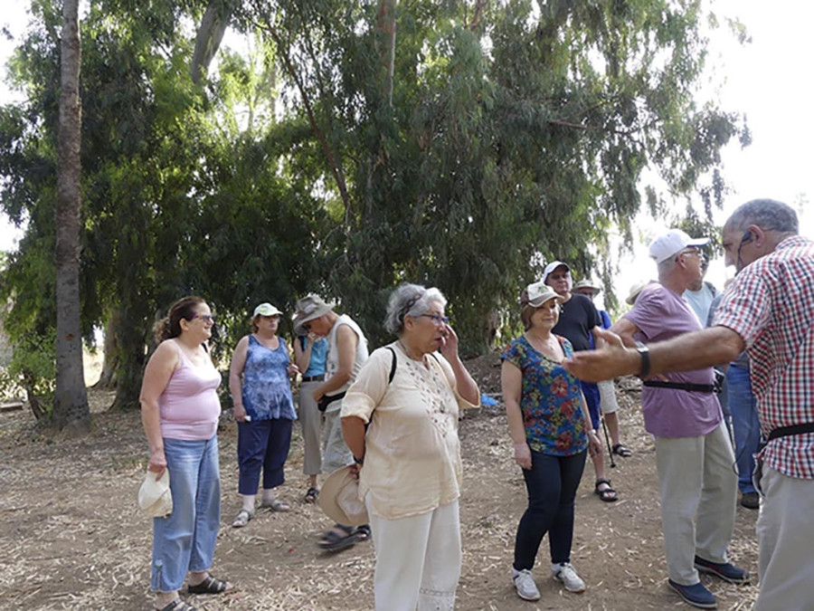 טיול  מועדון נופית לחוף הכרמל 24.6.16. מדריך גלי נחום