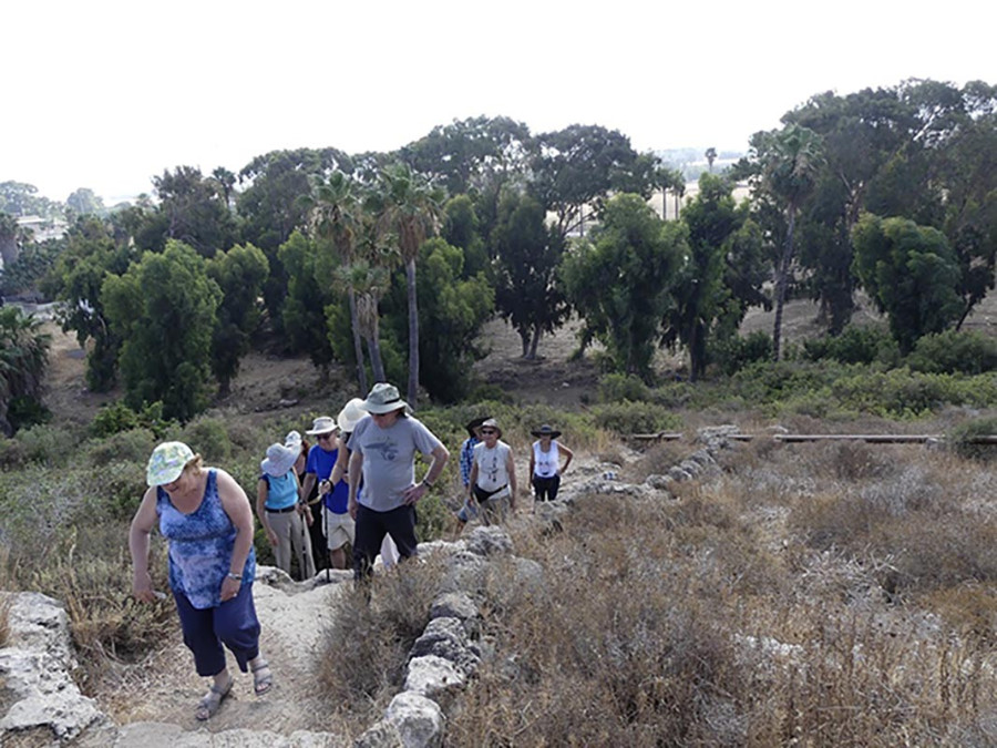 טיול  מועדון נופית לחוף הכרמל 24.6.16. מדריך גלי נחום