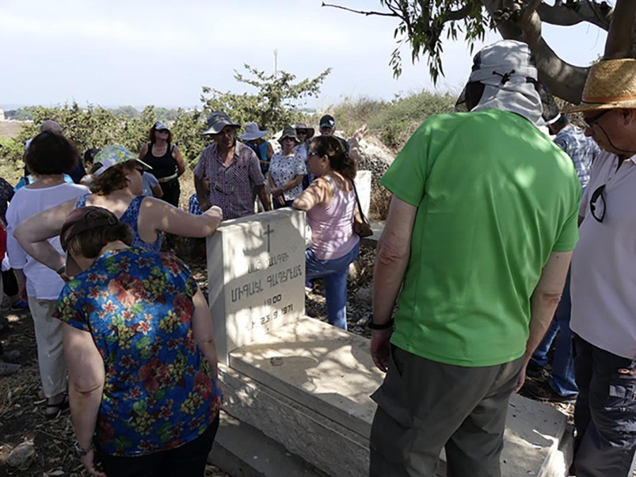 טיול  מועדון נופית לחוף הכרמל 24.6.16. מדריך גלי נחום