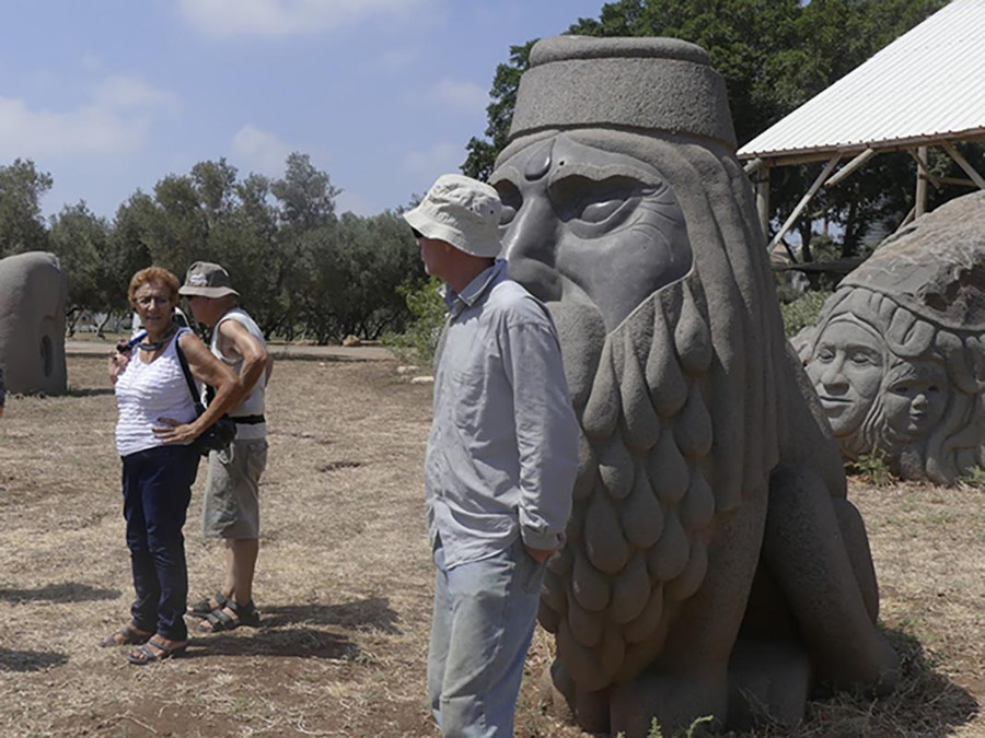 טיול  מועדון נופית לחוף הכרמל 24.6.16. מדריך גלי נחום