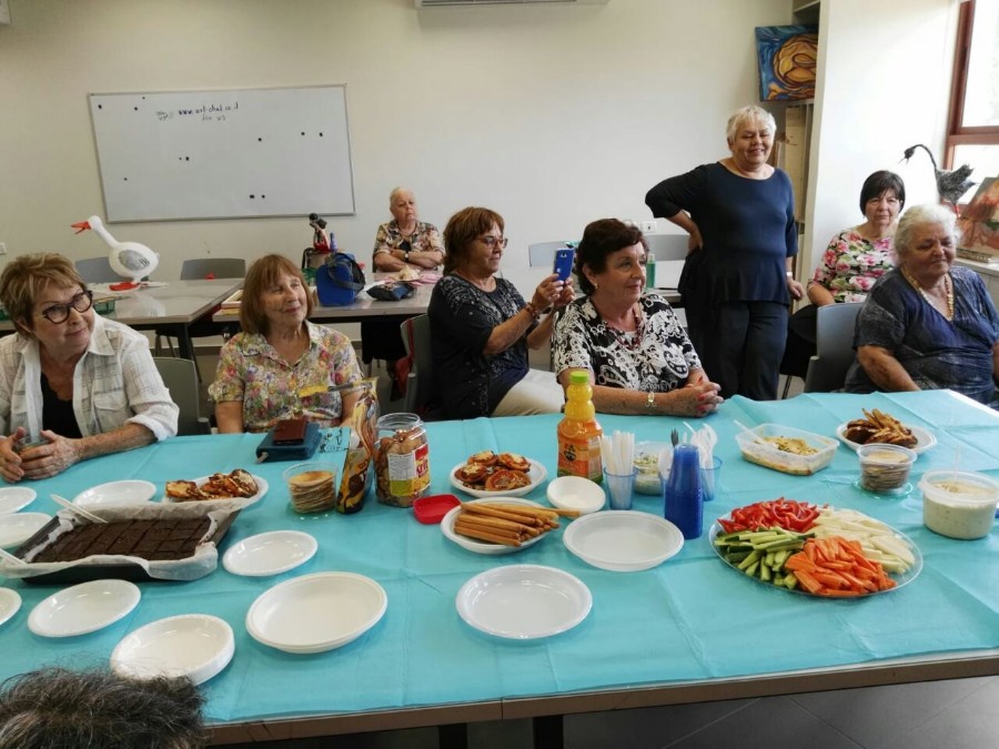 חוגים-פיסול סיום שנת פעילות לחוגים פיסול בנייר,פיסול  קרמי וספרדית (17)