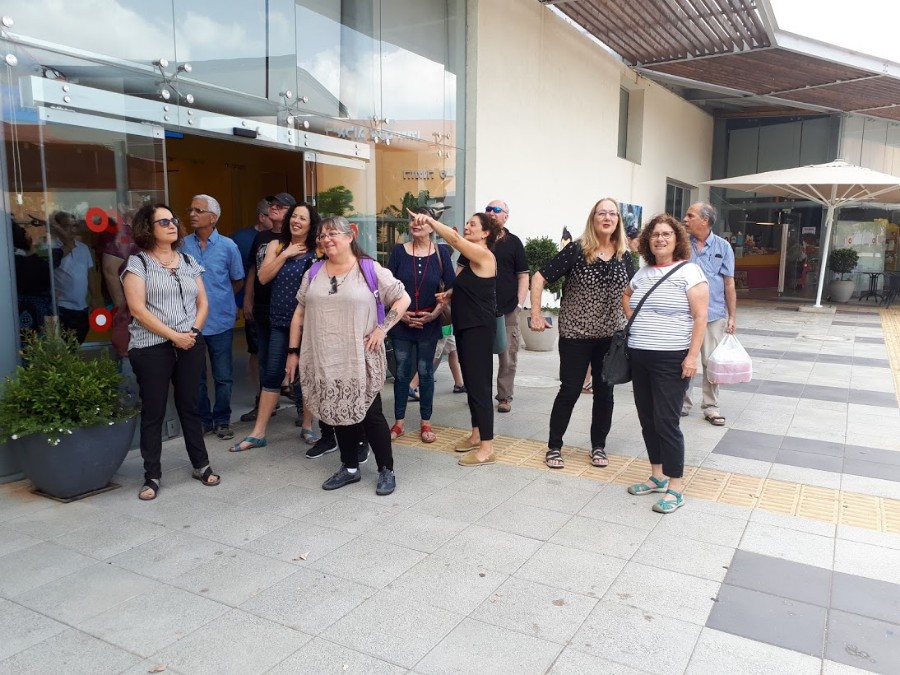 מפגש גיבוש צוות דורות ביקור במוזיאון הילדים בחולון (4)