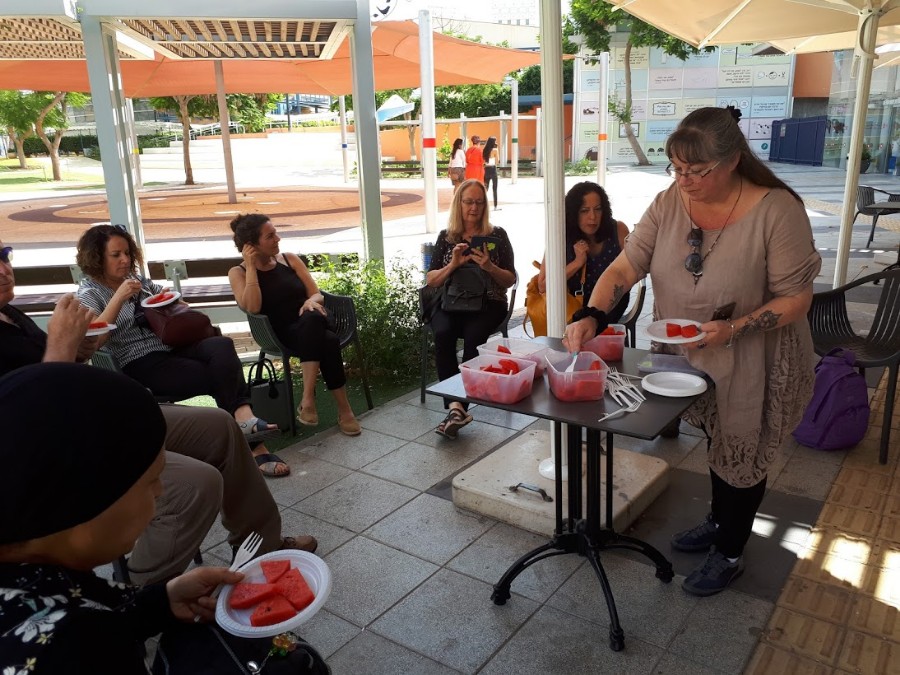 מפגש גיבוש צוות דורות ביקור במוזיאון הילדים בחולון (7)