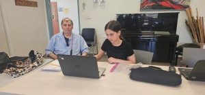 ענק של ספרים שבוע הספר
